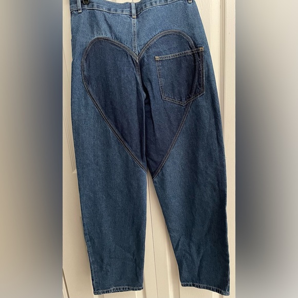 Area High Rise Jeans - Picture 13 of 14